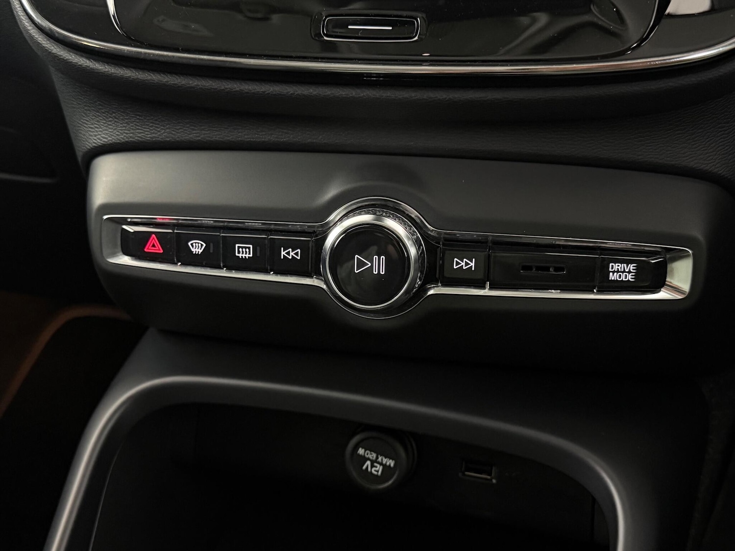 Used Volvo XC40 2021 for sale - 76468060: Photo 35