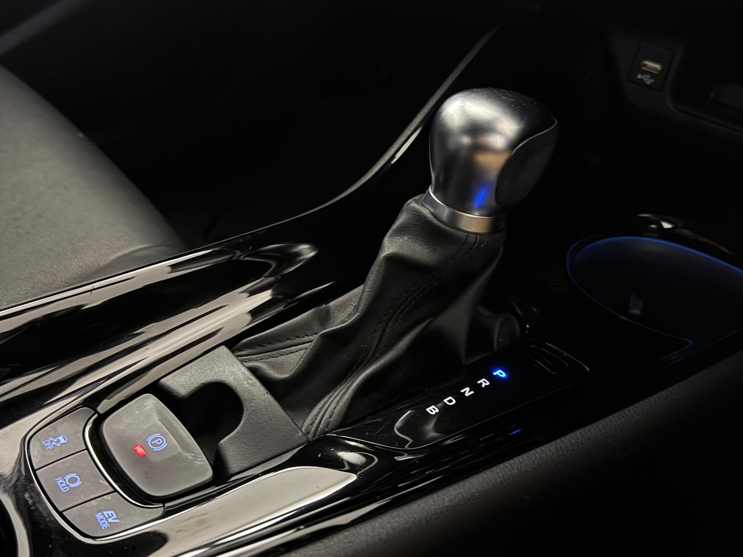 Used Toyota C-HR 2021 for sale - 77180896: Photo 24