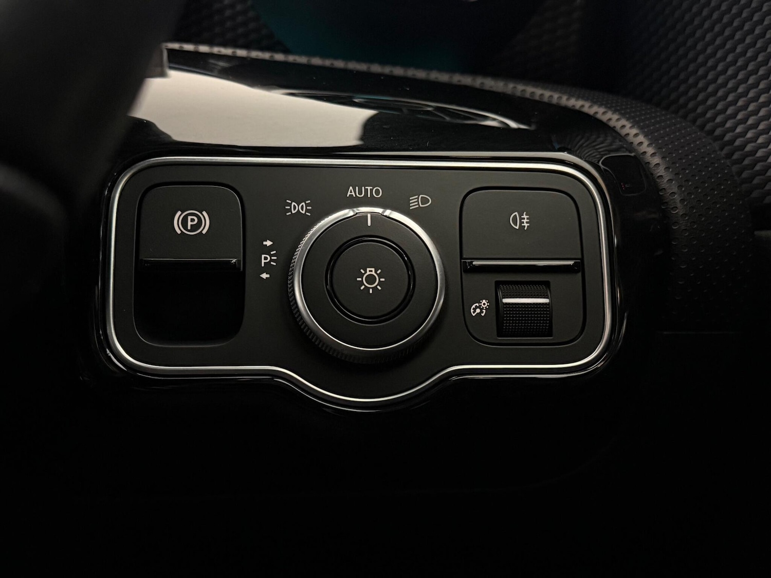 Used Mercedes-Benz A-Class 2018 for sale - 76772152: Photo 30