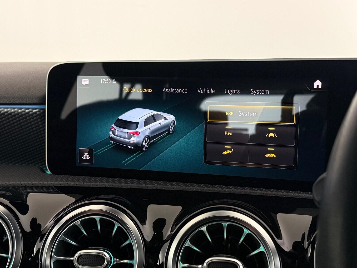 Used Mercedes-Benz A-Class 2018 for sale - 76772152: Photo 35