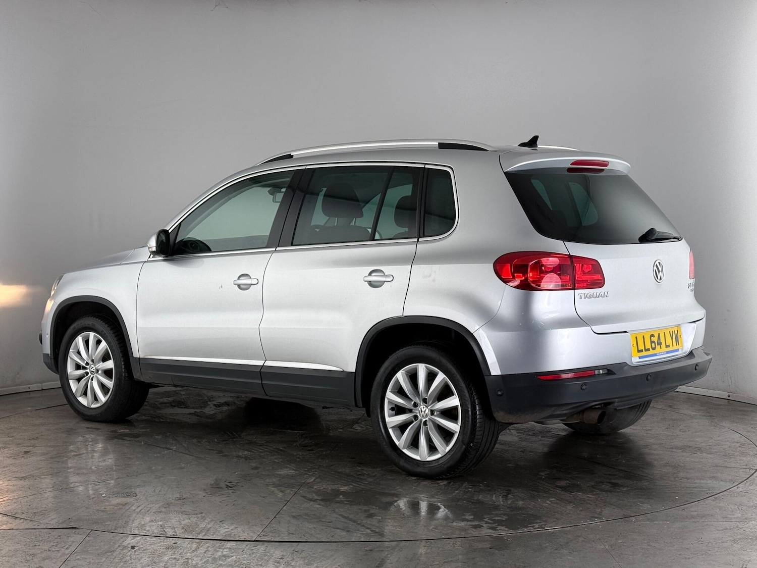 Used Volkswagen Tiguan 2014 for sale - 77221657: Photo 4