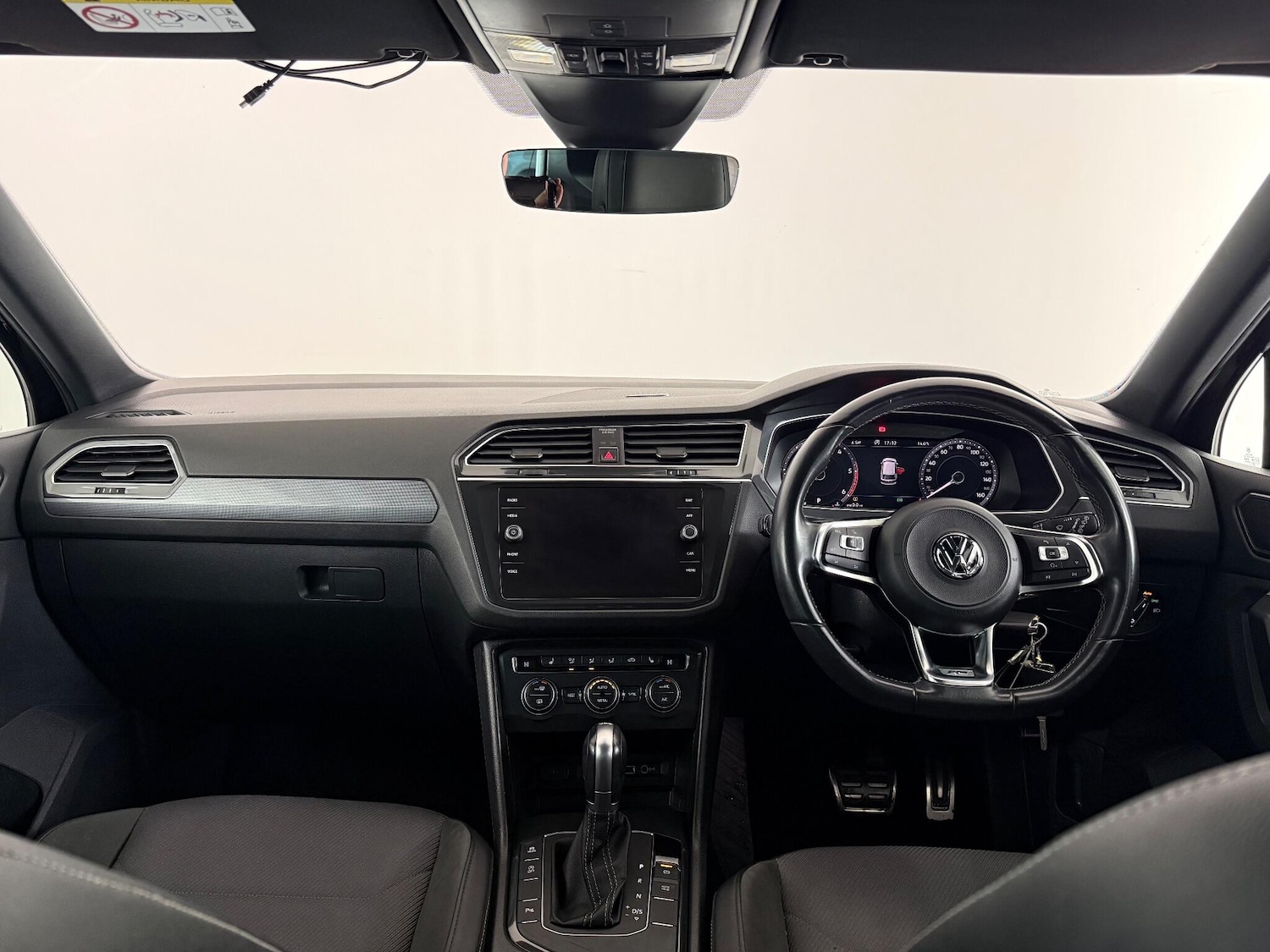 Used Volkswagen Tiguan 2018 for sale - 77216463: Photo 16