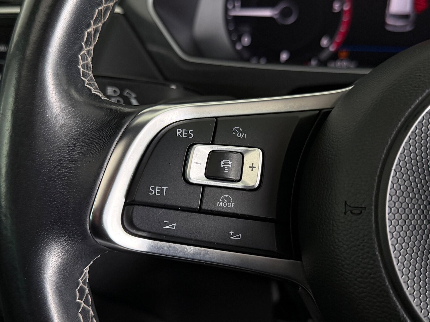 Used Volkswagen Tiguan 2018 for sale - 77216463: Photo 18