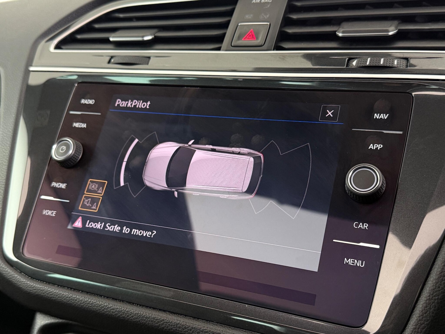 Used Volkswagen Tiguan 2018 for sale - 77216463: Photo 33