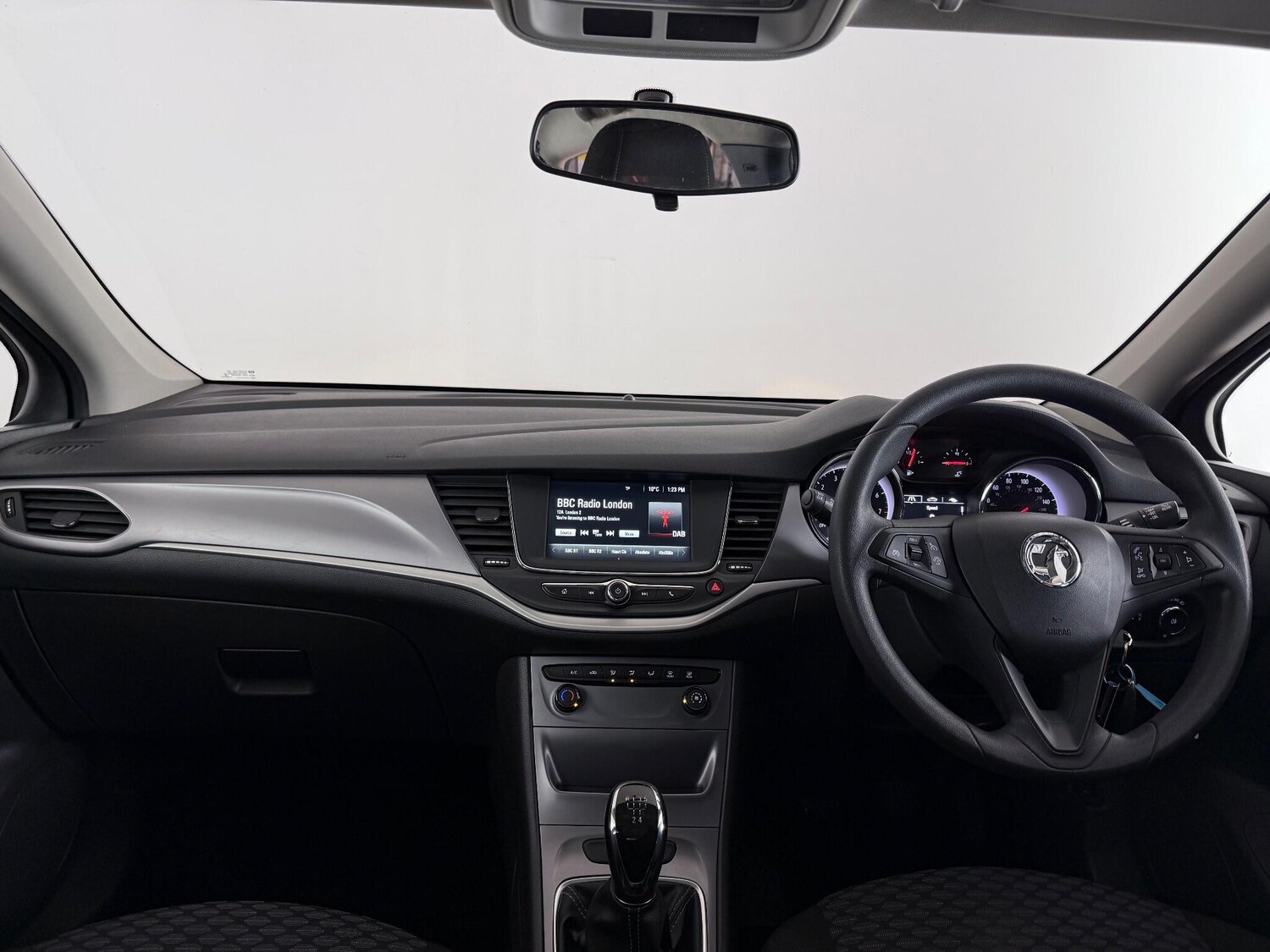 Used Vauxhall Astra 2017 for sale - 77676935: Photo 16