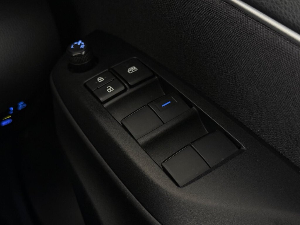 Used Toyota Yaris Cross 2023 for sale - 76417654: Photo 38