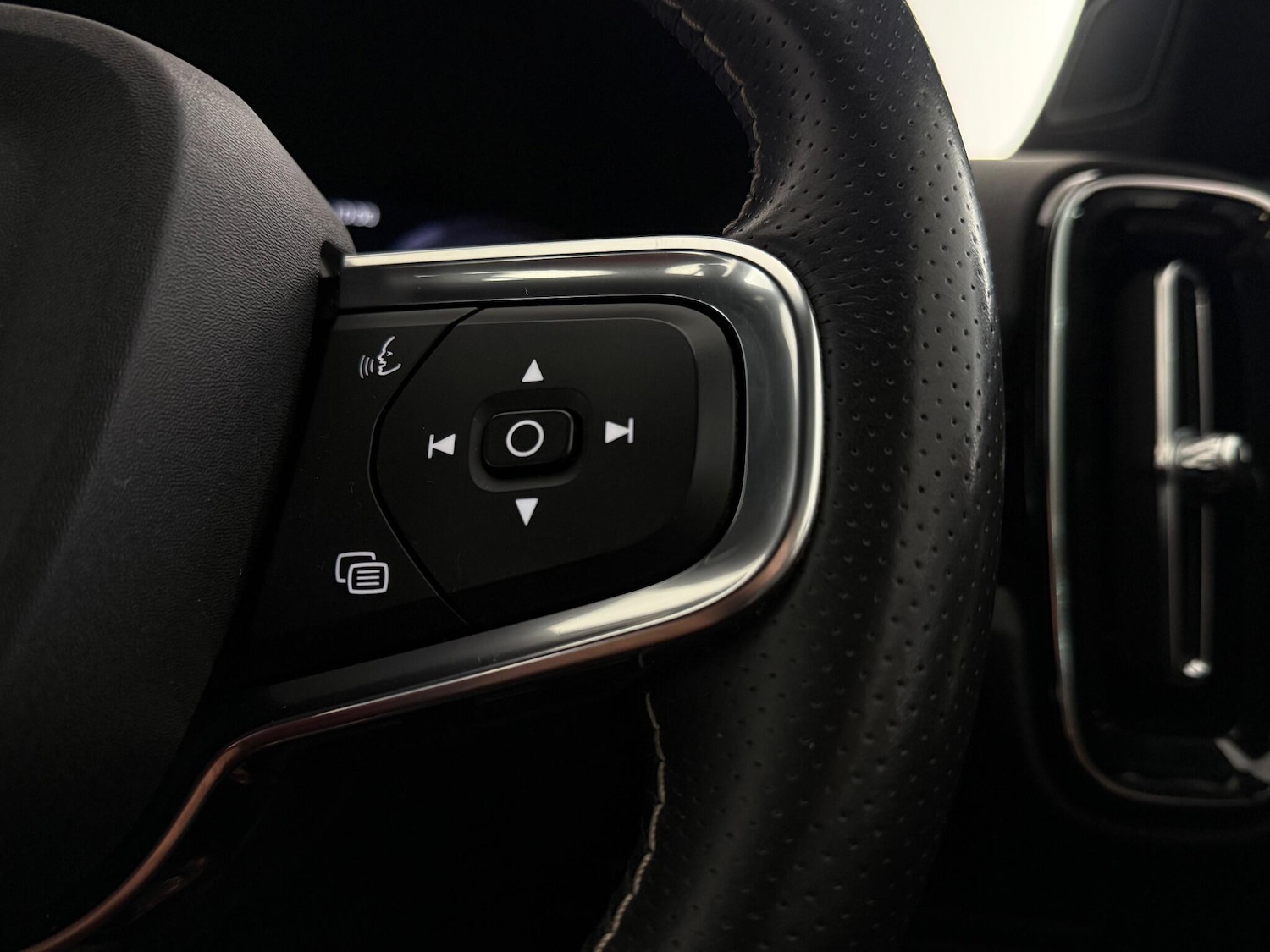 Used Volvo XC40 2021 for sale - 77222477: Photo 15