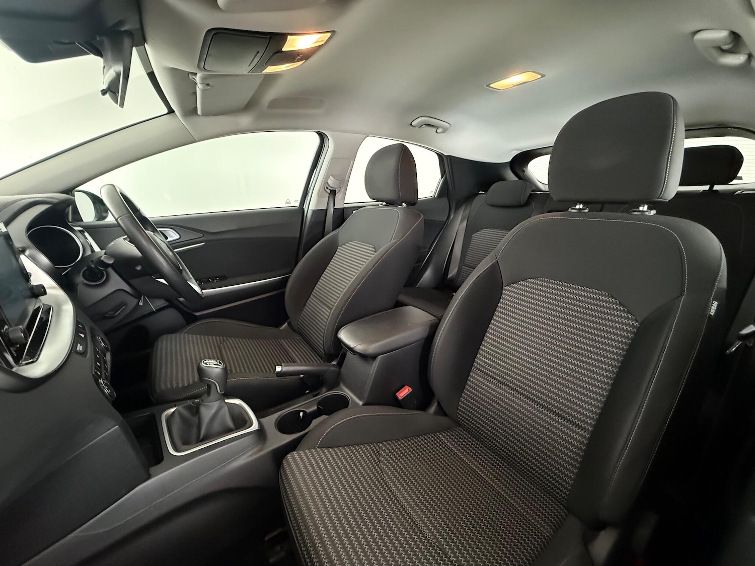 Used Kia XCeed 2022 for sale - 76689188: Photo 18