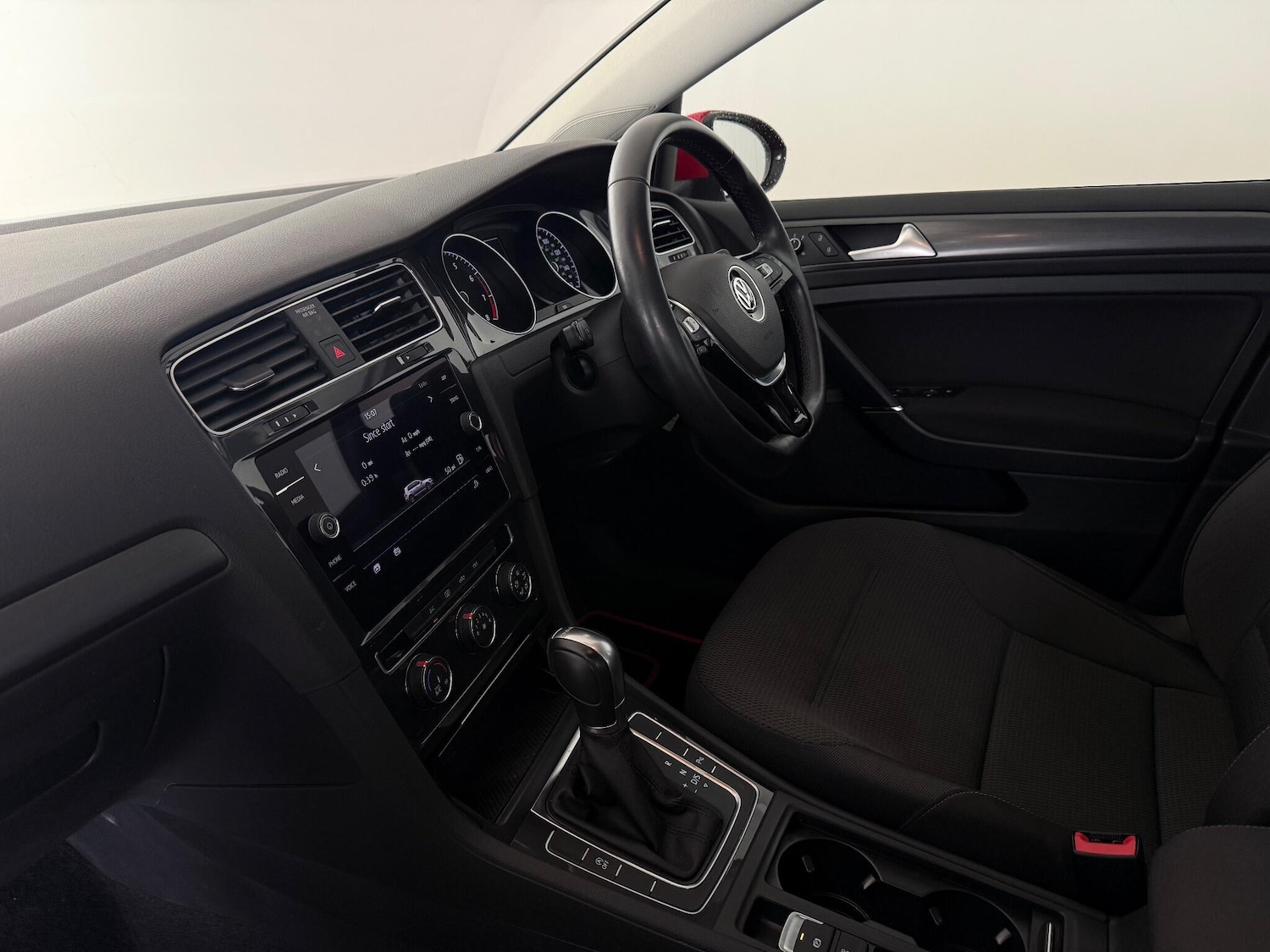 Used Volkswagen Golf 2018 for sale - 77181101: Photo 12