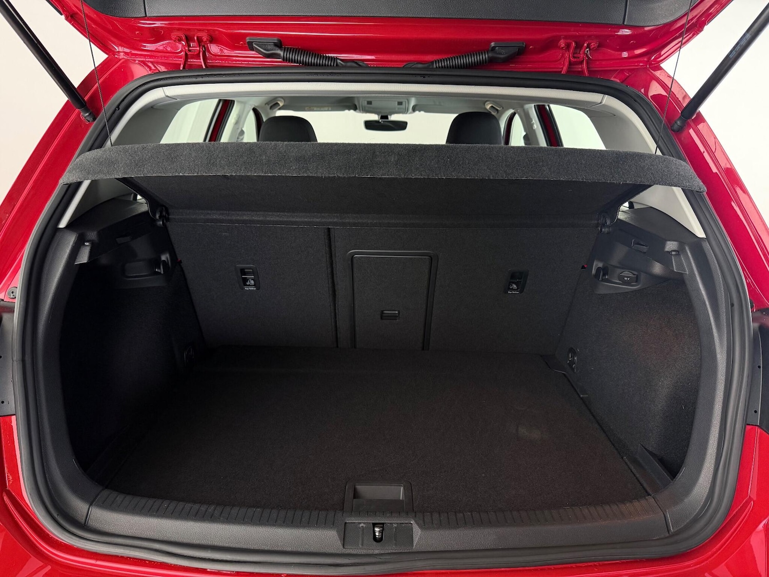 Used Volkswagen Golf 2018 for sale - 77181101: Photo 8