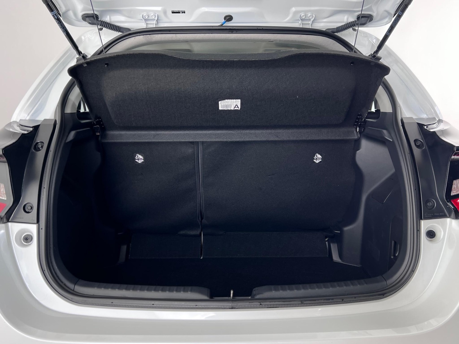 Used Mazda Mazda2 HYBRID 2024 for sale - 77181235: Photo 9