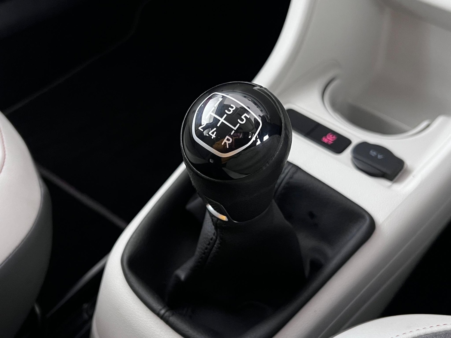 Used Volkswagen up! 2021 for sale - 76468810: Photo 40