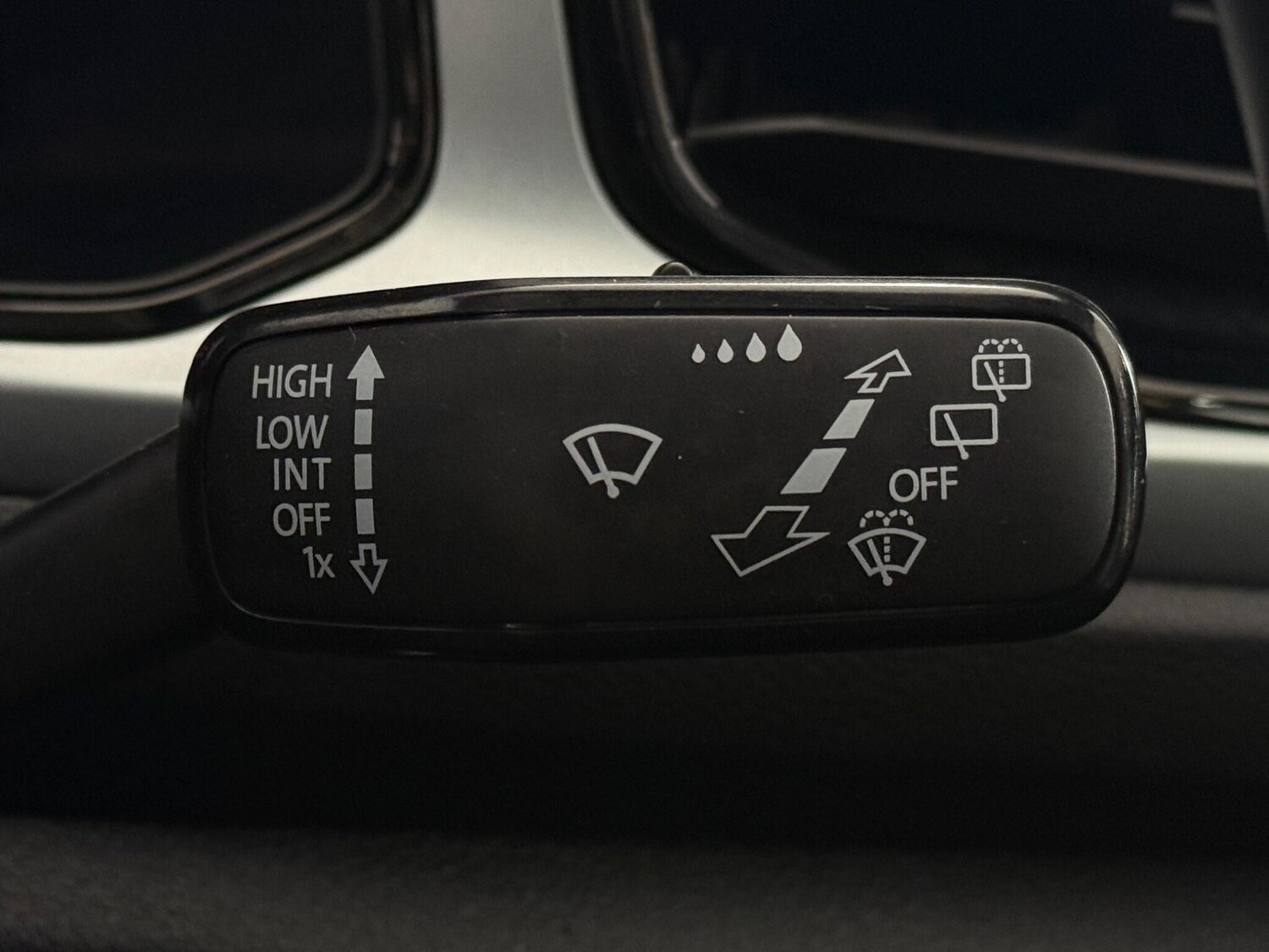 Used Volkswagen T-Roc 2022 for sale - 77412503: Photo 22