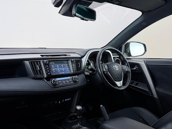 Used Toyota RAV4 2017 for sale - 79388865: Photo