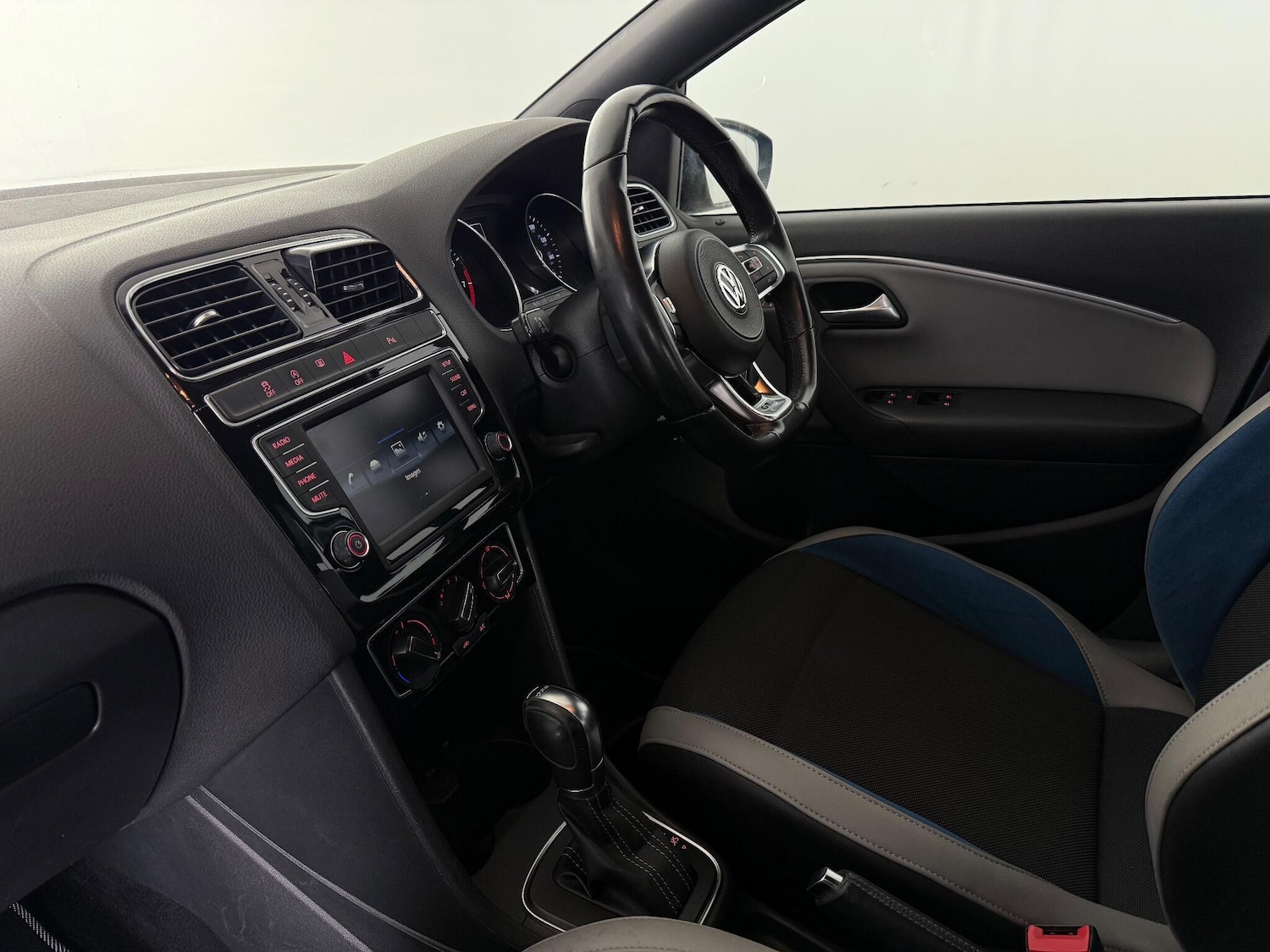 Used Volkswagen Polo 2017 for sale - 76620590: Photo 17