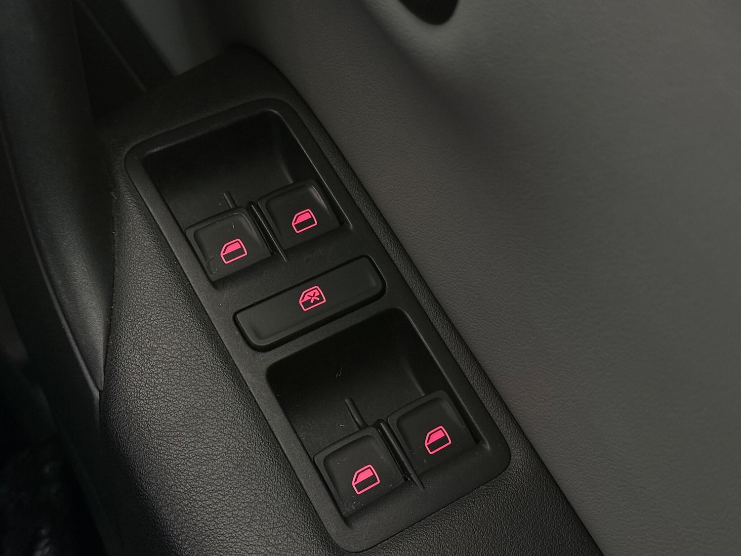 Used Volkswagen Polo 2017 for sale - 76620590: Photo 27