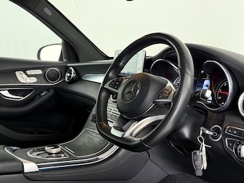 Used Mercedes-Benz GLC 2018 for sale - 79472405: Photo