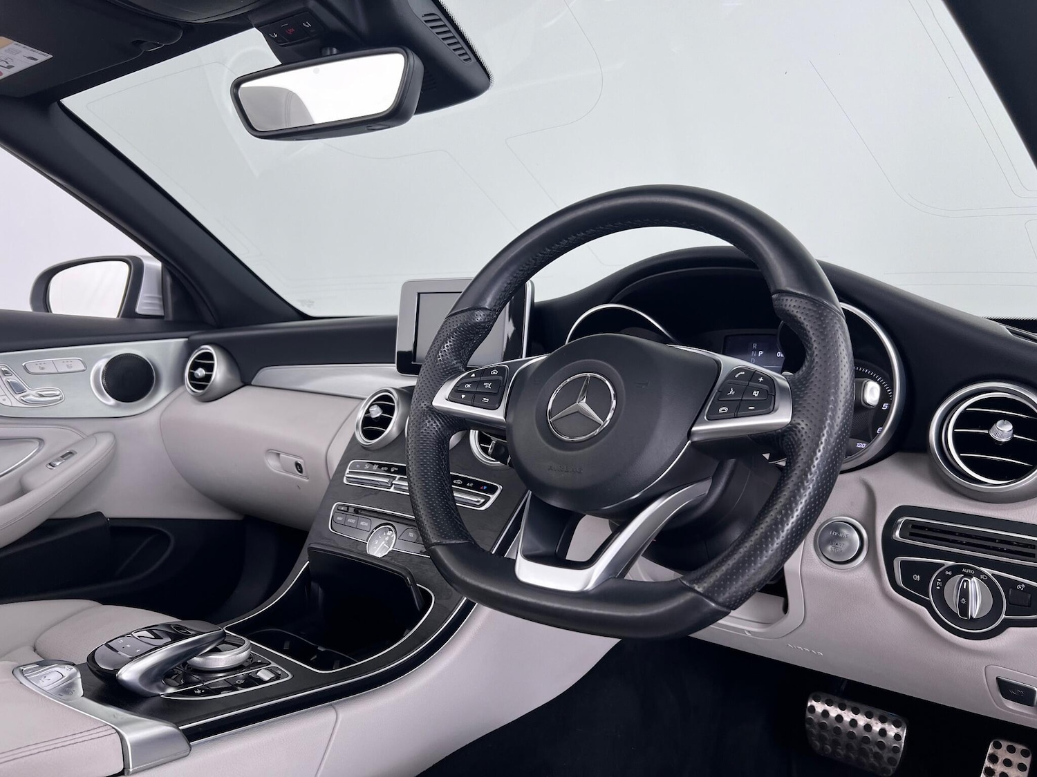 Used Mercedes-Benz C Class 2017 for sale - 77221850: Photo 11