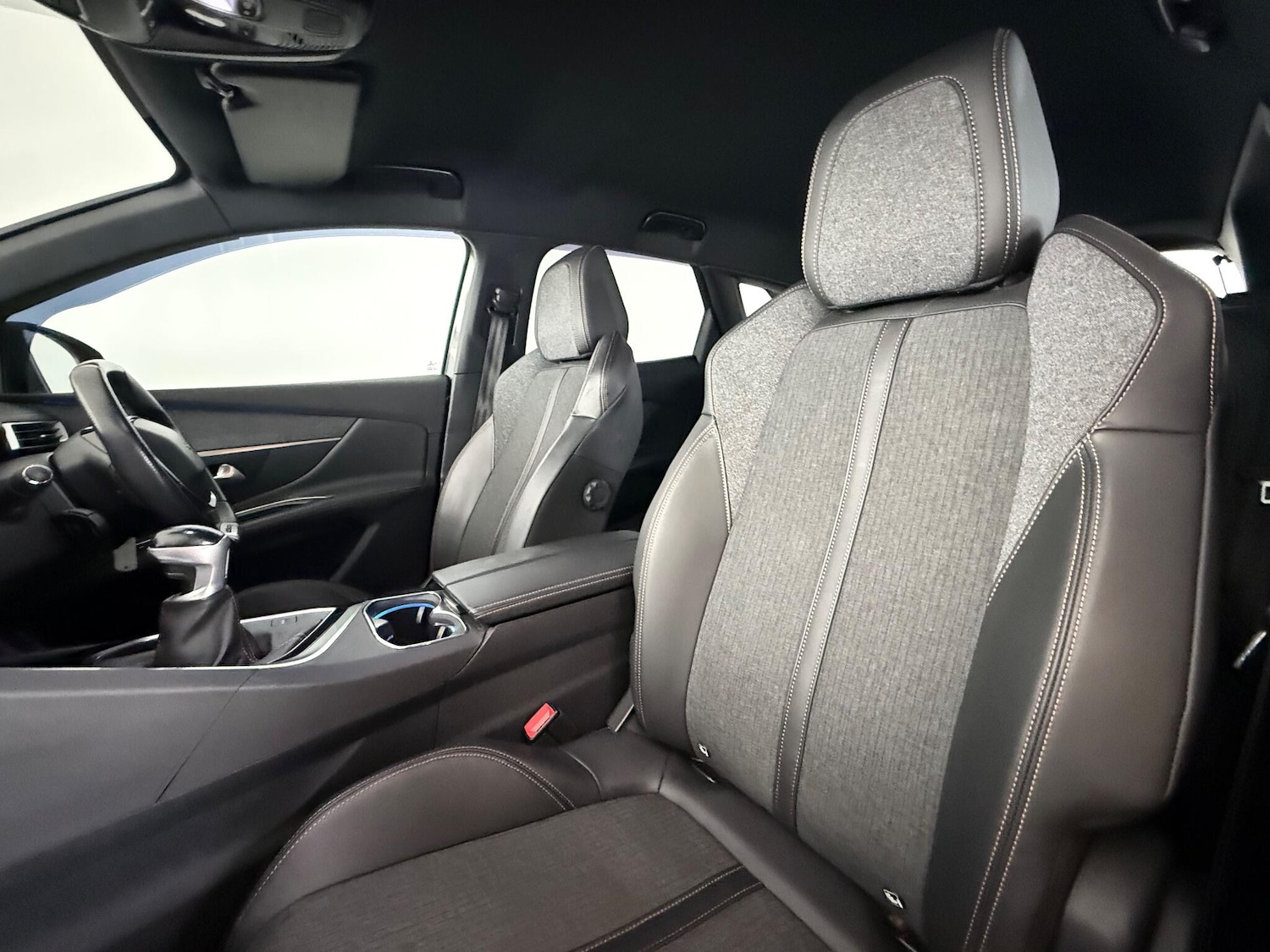 Used Peugeot 3008 2018 for sale - 77216752: Photo 13