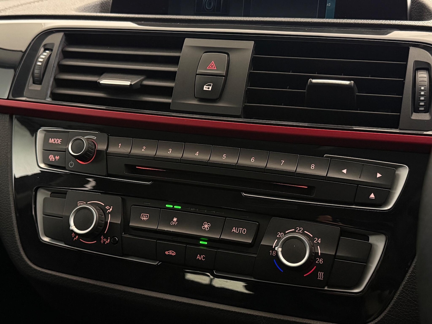 Used BMW 1 Series 2018 for sale - 77242919: Photo 30