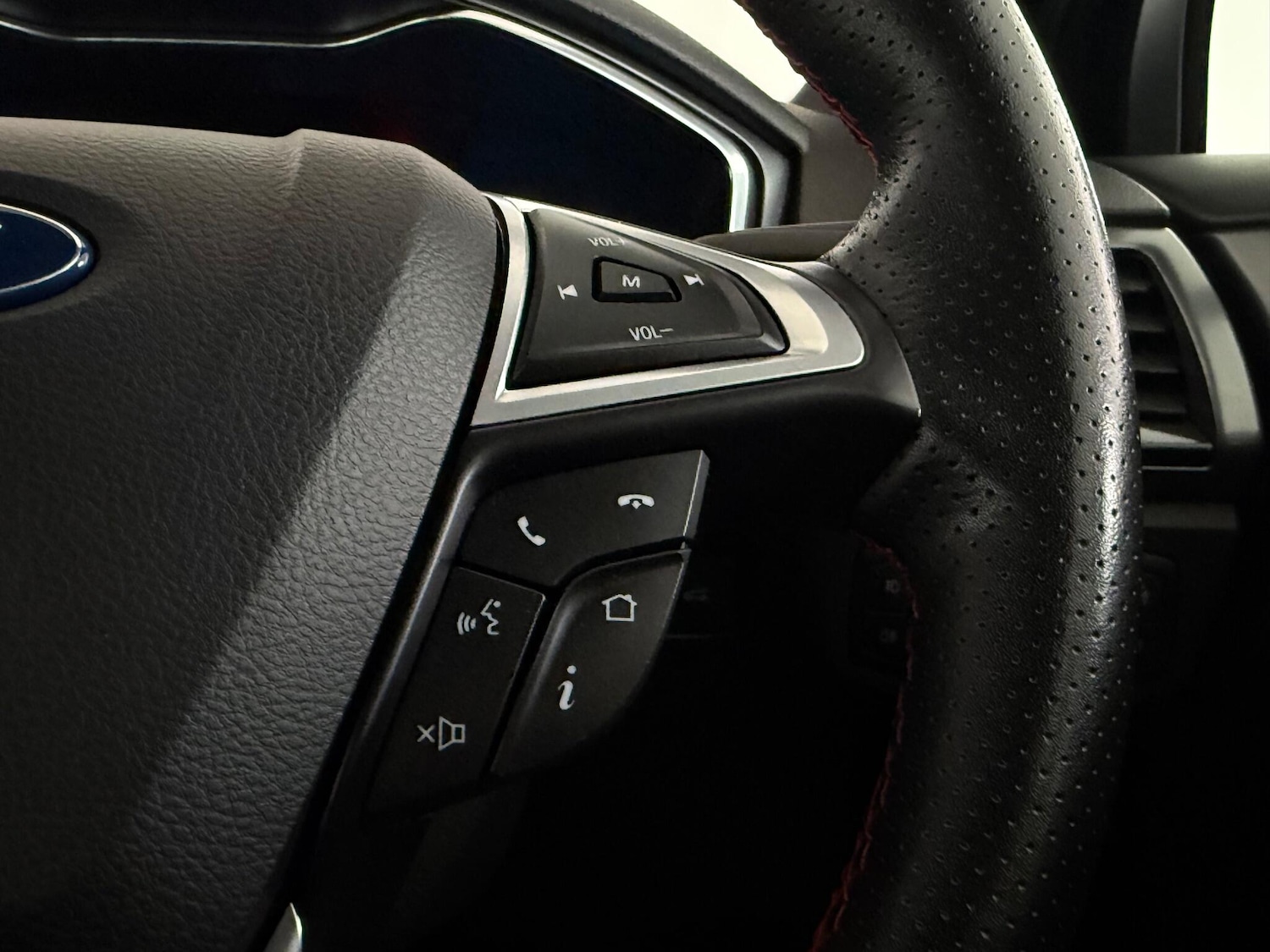 Used Ford Mondeo 2018 for sale - 77181166: Photo 19