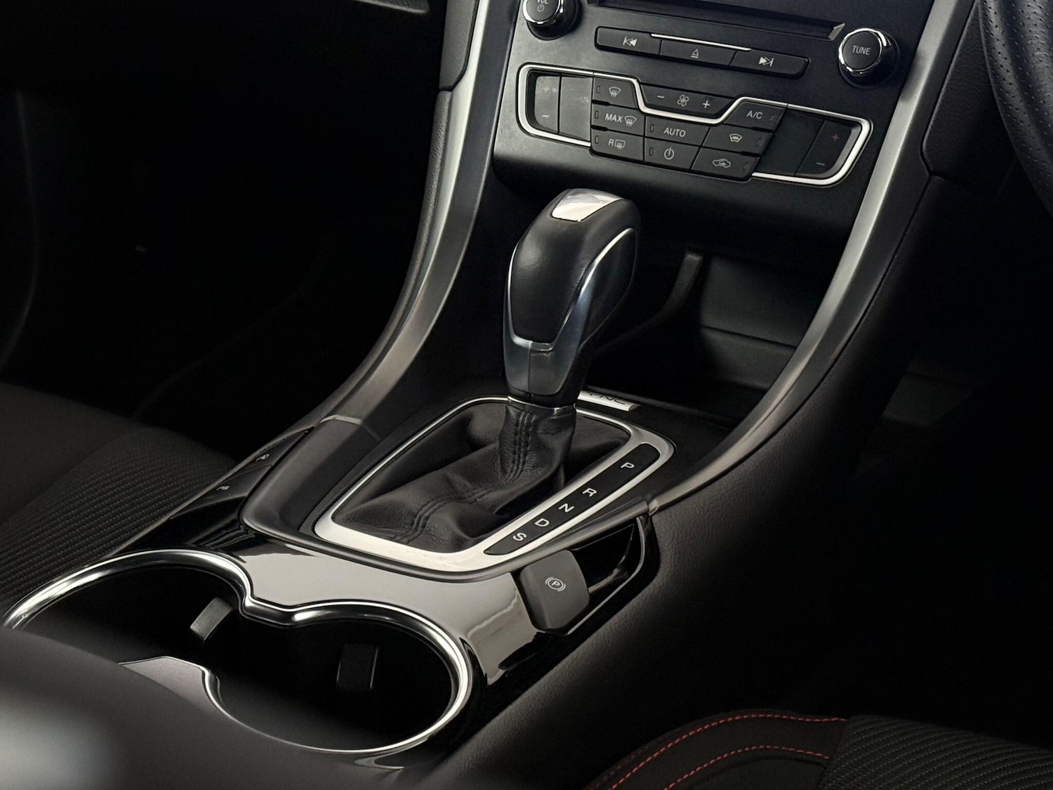 Used Ford Mondeo 2018 for sale - 77181166: Photo 31