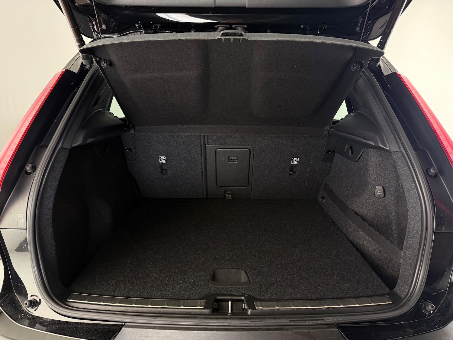 Used Volvo XC40 2020 for sale - 77246052: Photo 8