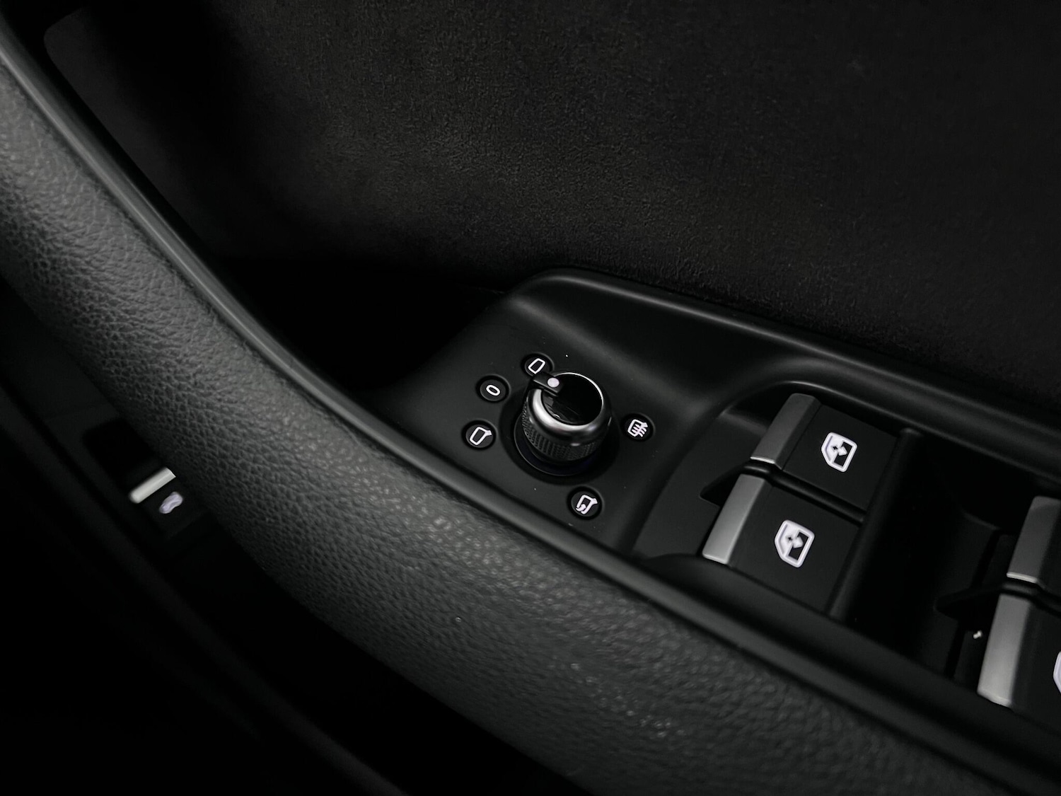 Used Audi Q7 2015 for sale - 76927089: Photo 35