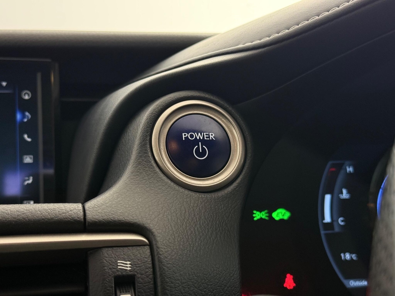 Used Lexus IS 2020 for sale - 77108899: Photo 24