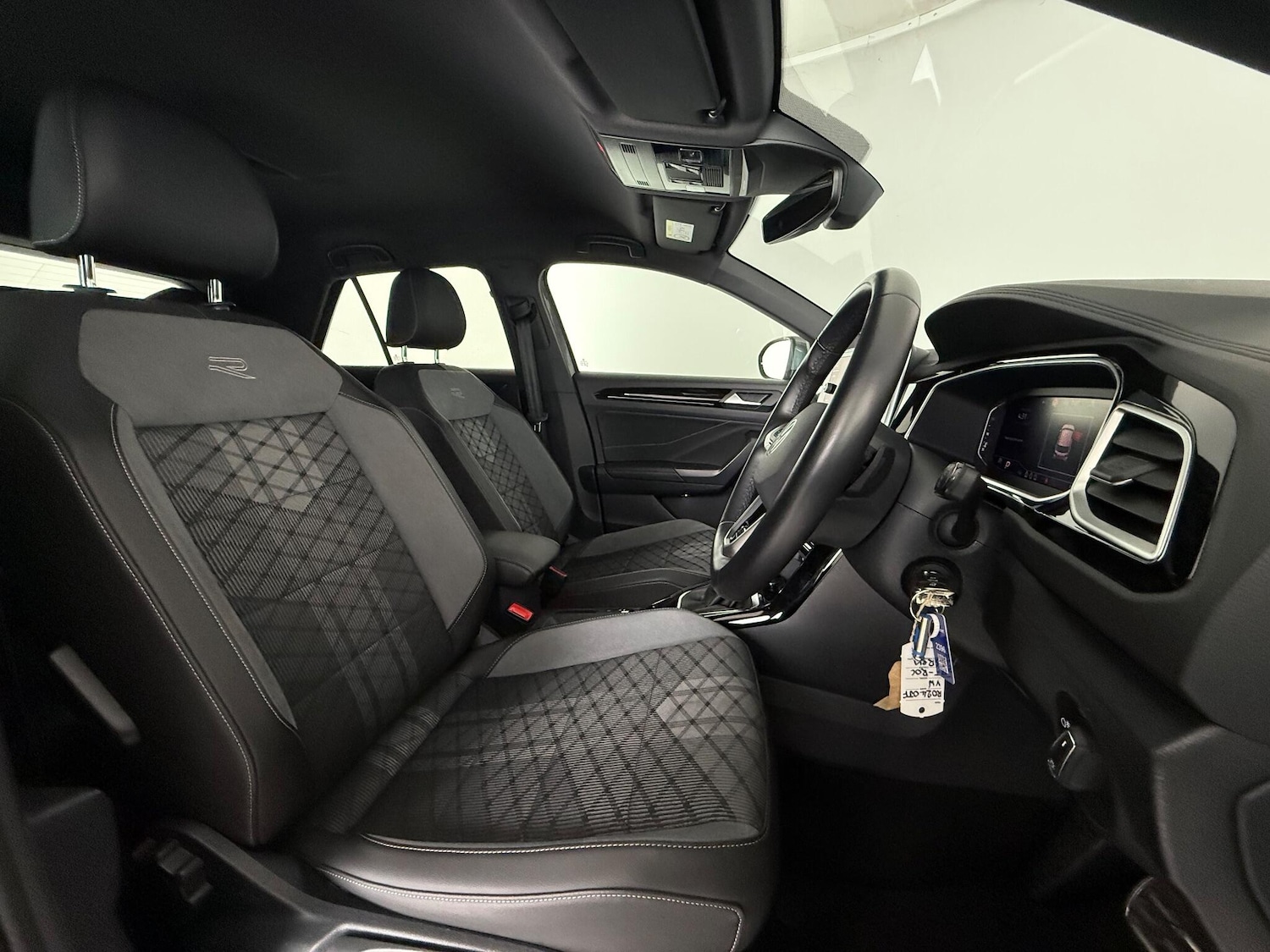 Used Volkswagen T-Roc 2024 for sale - 77181222: Photo 11