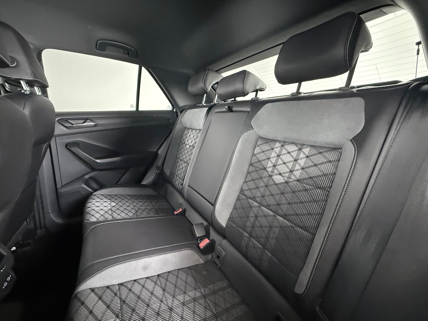 Used Volkswagen T-Roc 2024 for sale - 77181222: Photo 14