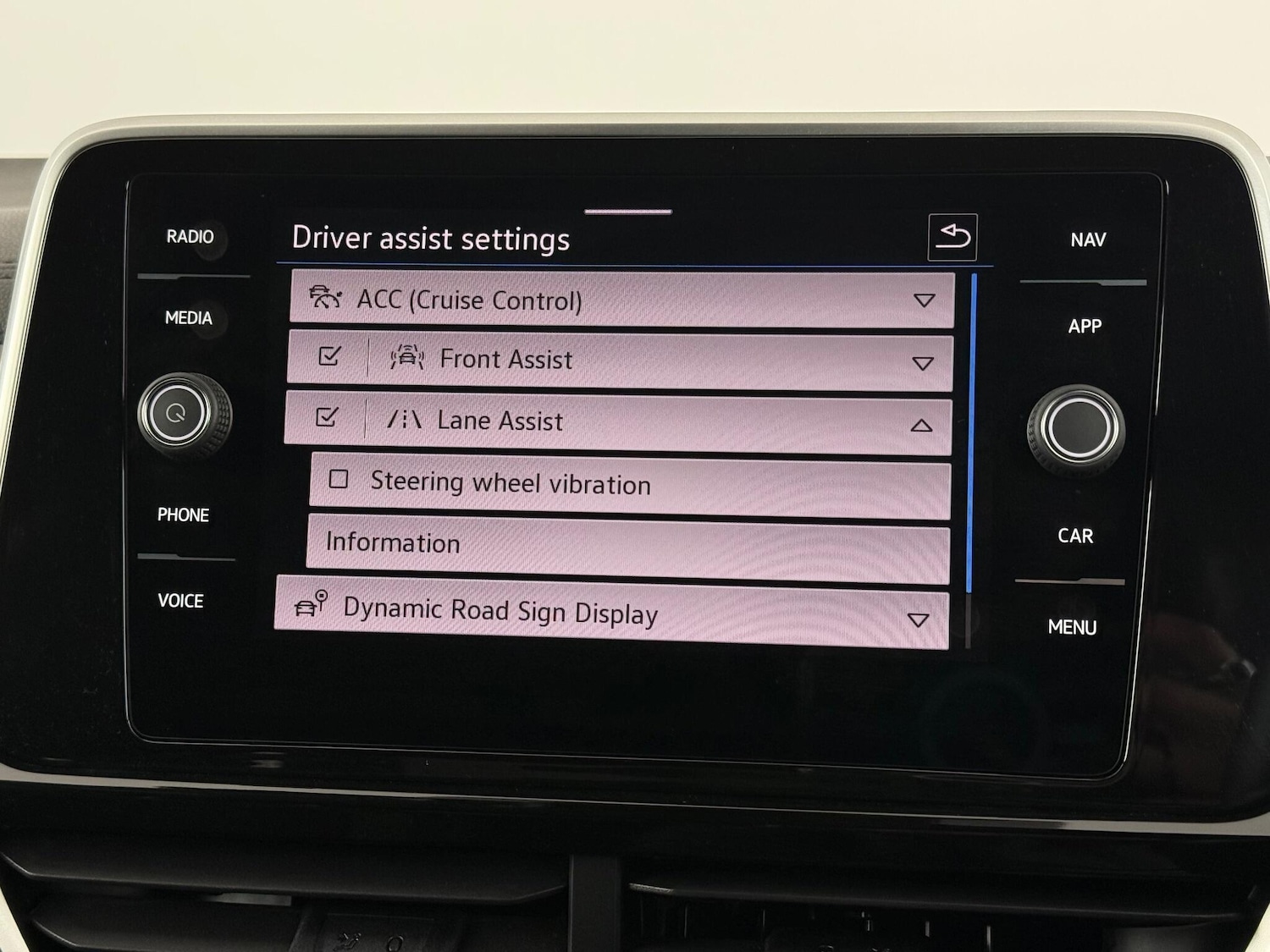 Used Volkswagen T-Roc 2024 for sale - 77181222: Photo 29