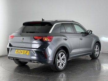 Used Volkswagen T-Roc 2024 for sale - 77181222: Photo
