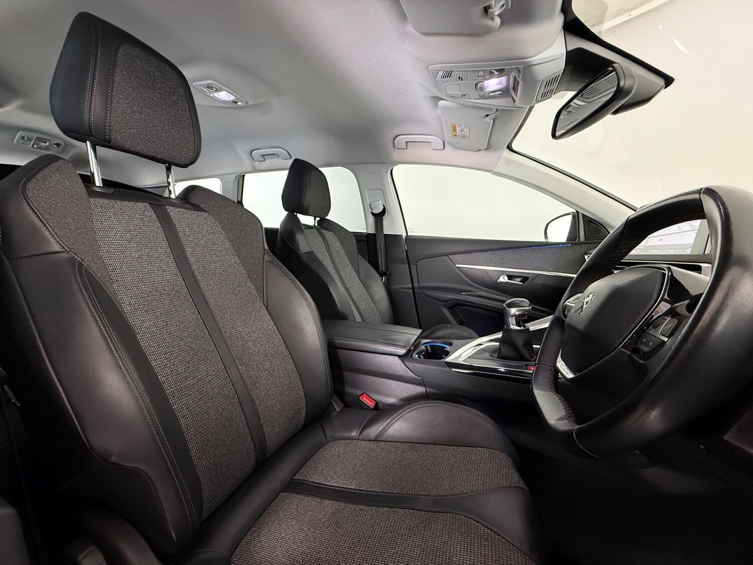 Used Peugeot 5008 2018 for sale - 77902222: Photo 10