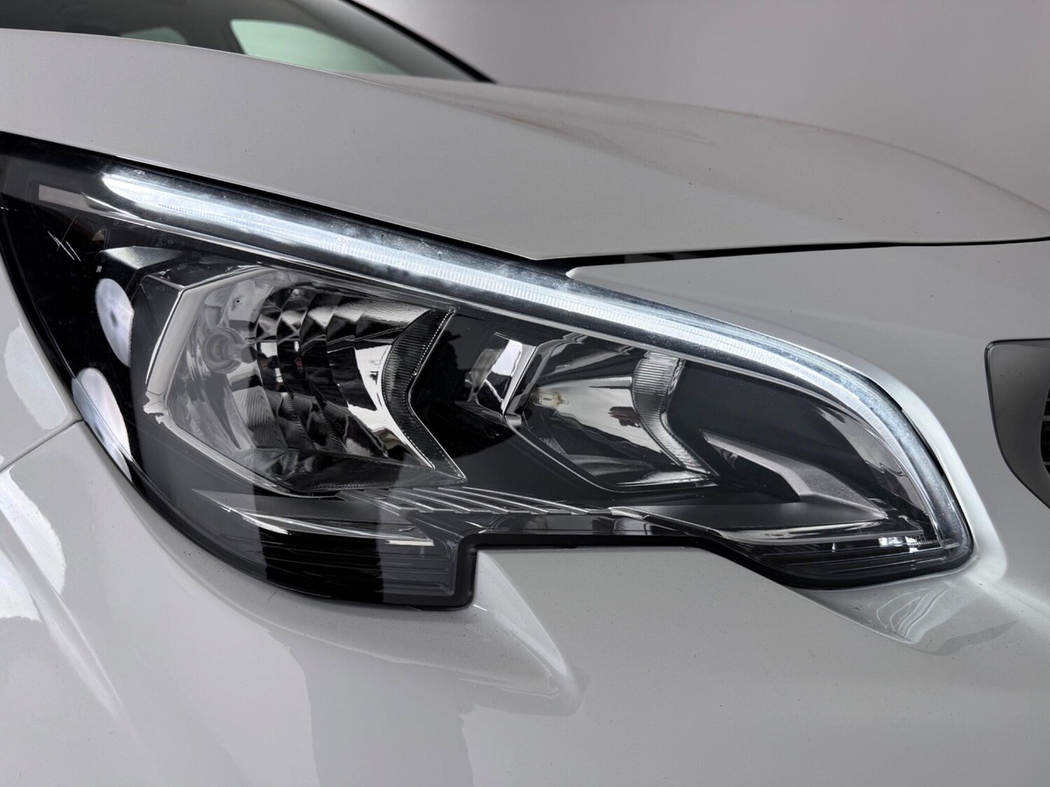 Used Peugeot 5008 2018 for sale - 77902222: Photo 6