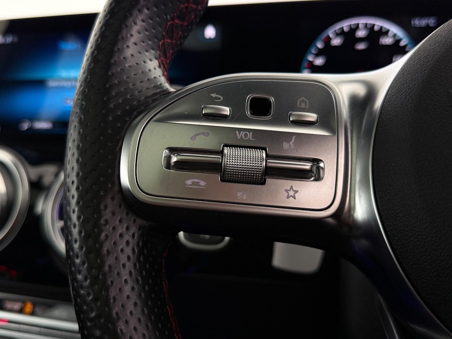 Used Mercedes-Benz GLA 2021 for sale - 76936132: Photo 27