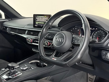 Used Audi A4 2019 for sale - 79013286: Photo
