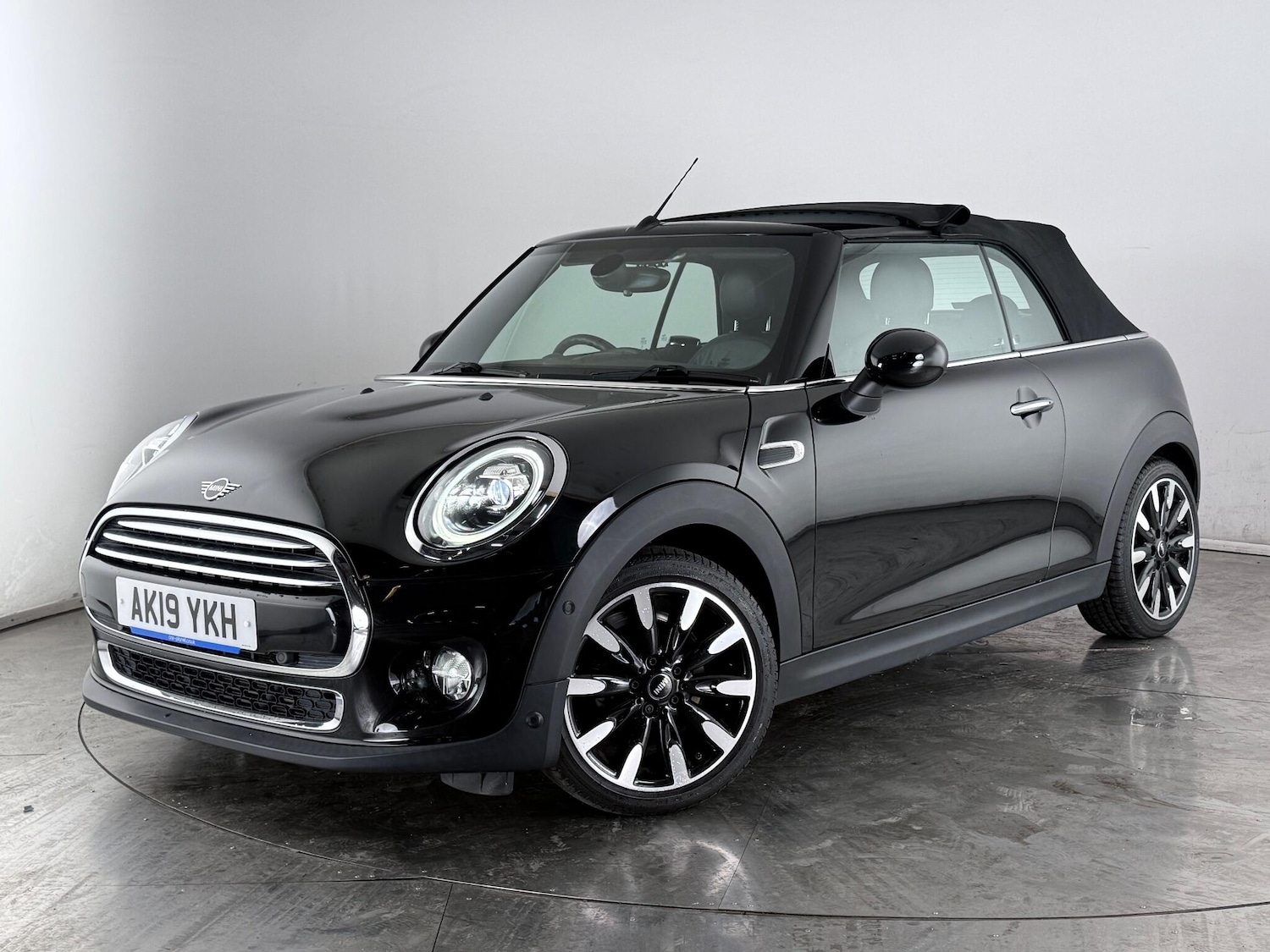 Used MINI Convertible 2019 for sale - 77221740: Photo 31