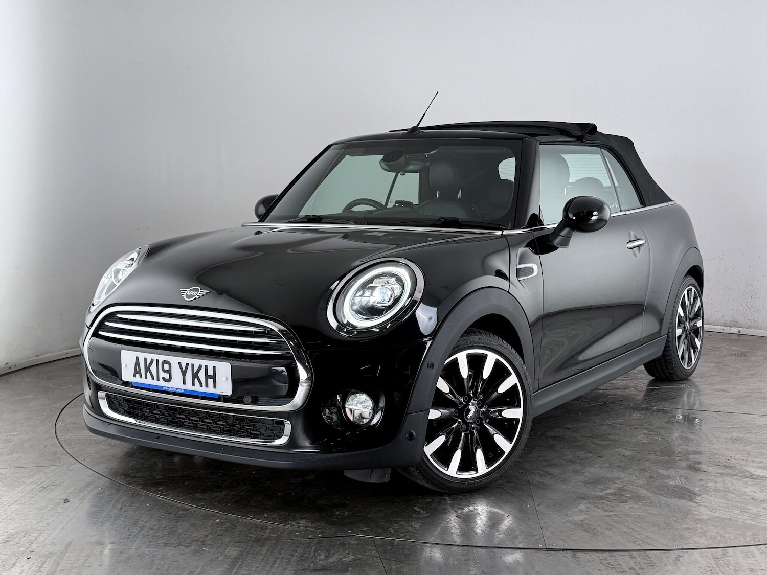 Used MINI Convertible 2019 for sale - 77221740: Photo 33