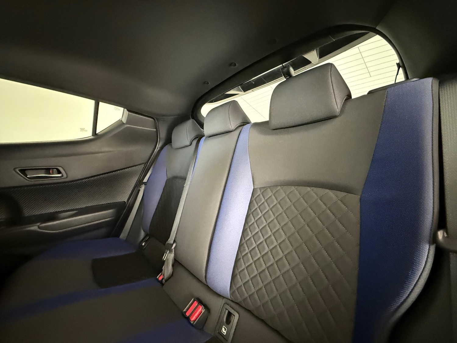 Used Toyota C-HR 2020 for sale - 77216890: Photo 13