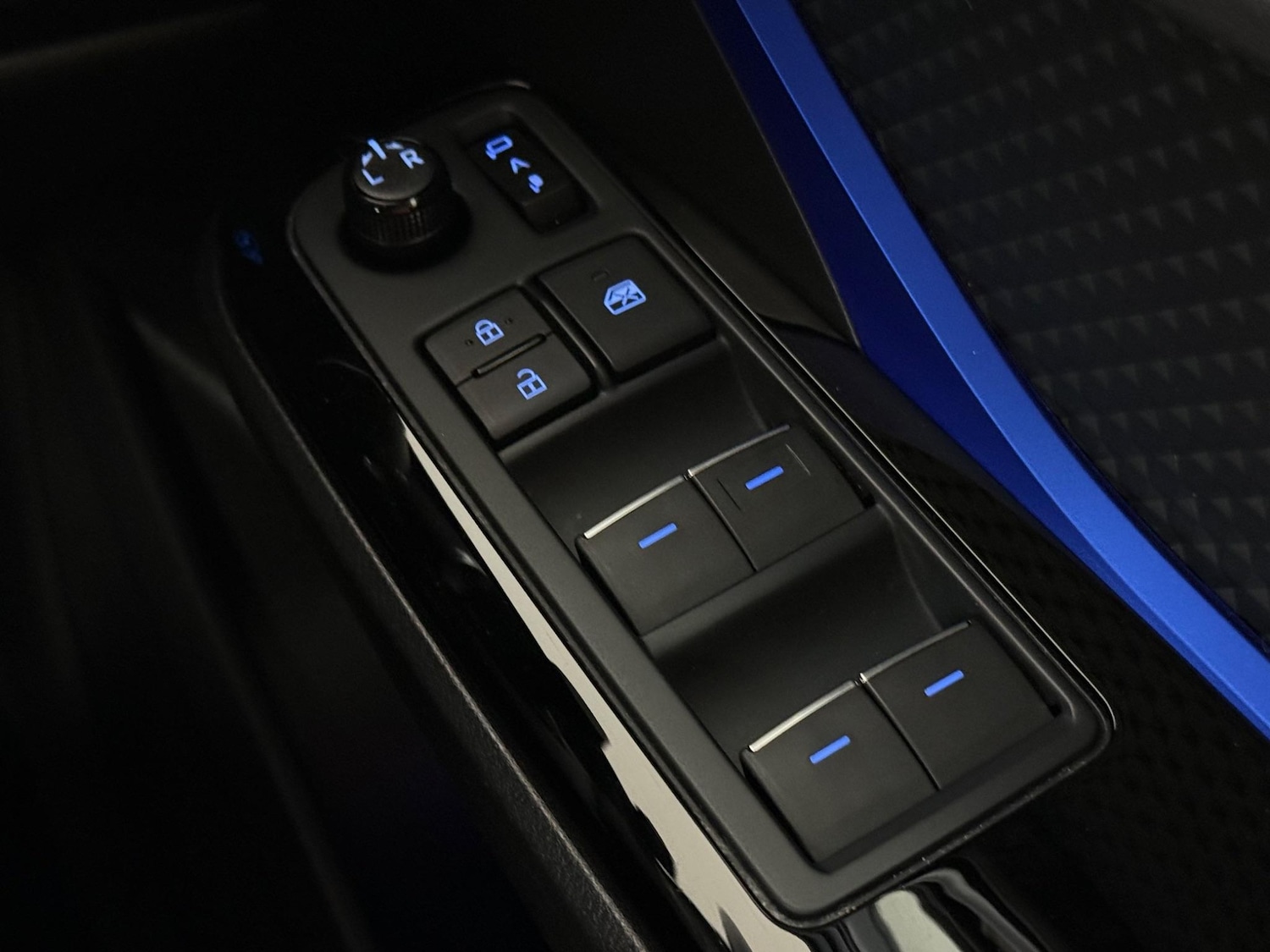 Used Toyota C-HR 2020 for sale - 77216890: Photo 15