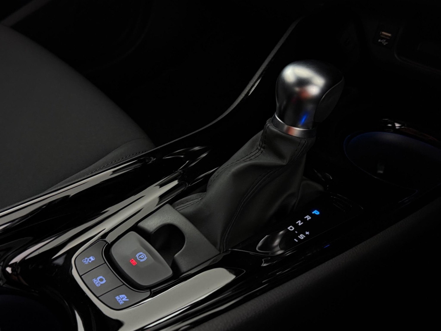 Used Toyota C-HR 2020 for sale - 77216890: Photo 30