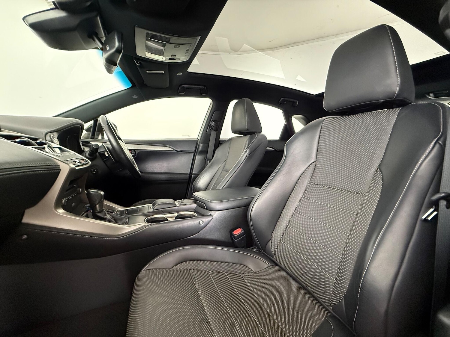 Used Lexus NX 2018 for sale - 76898543: Photo 14