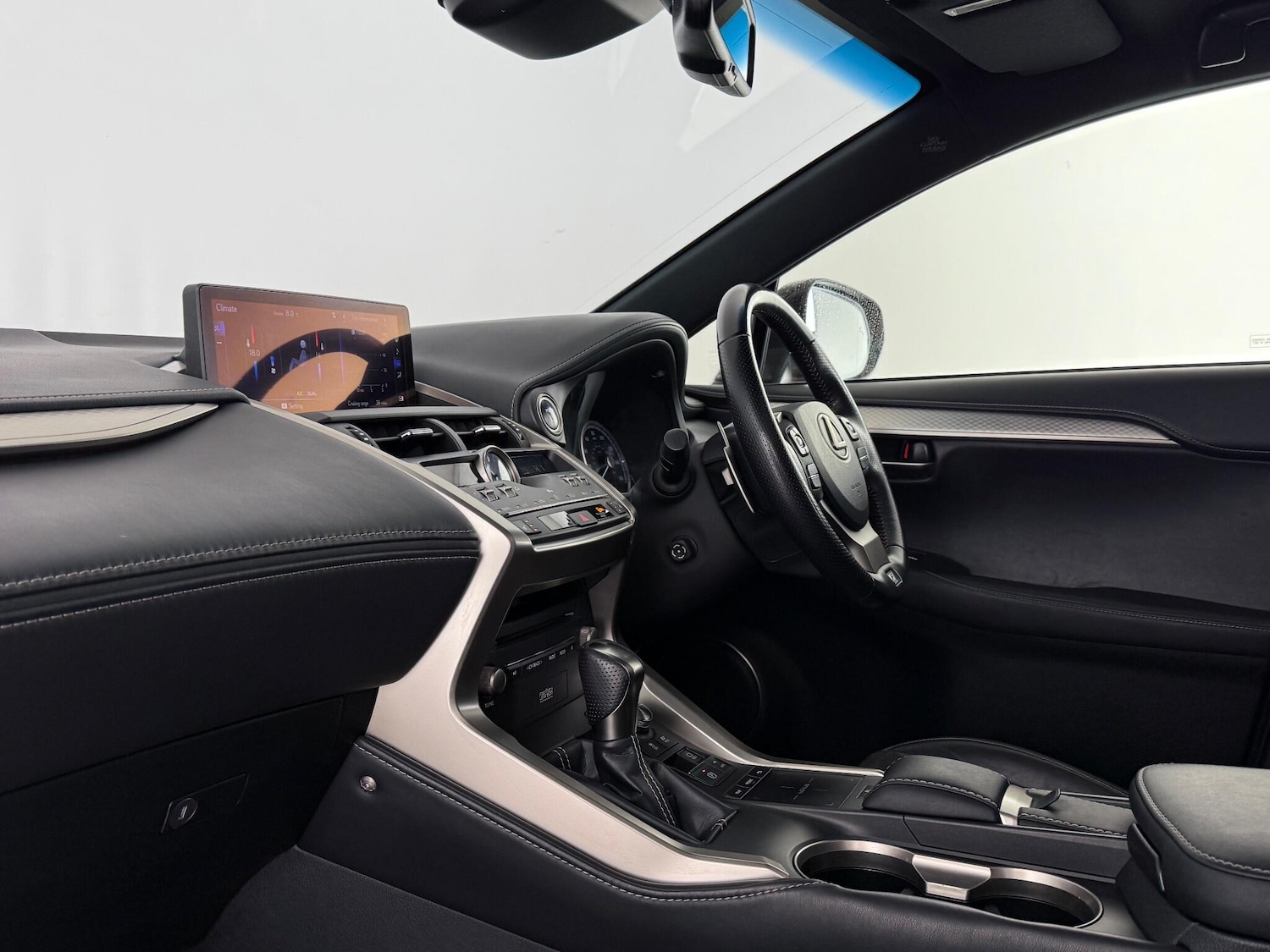 Used Lexus NX 2018 for sale - 76898543: Photo 23