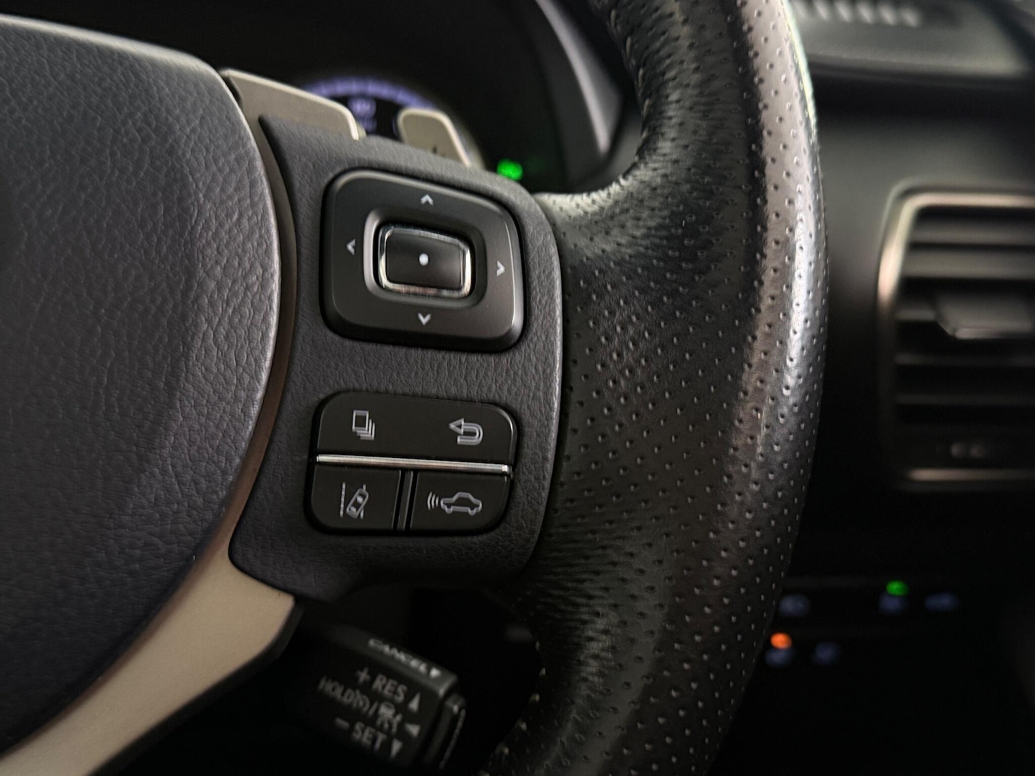 Used Lexus NX 2018 for sale - 76898543: Photo 27