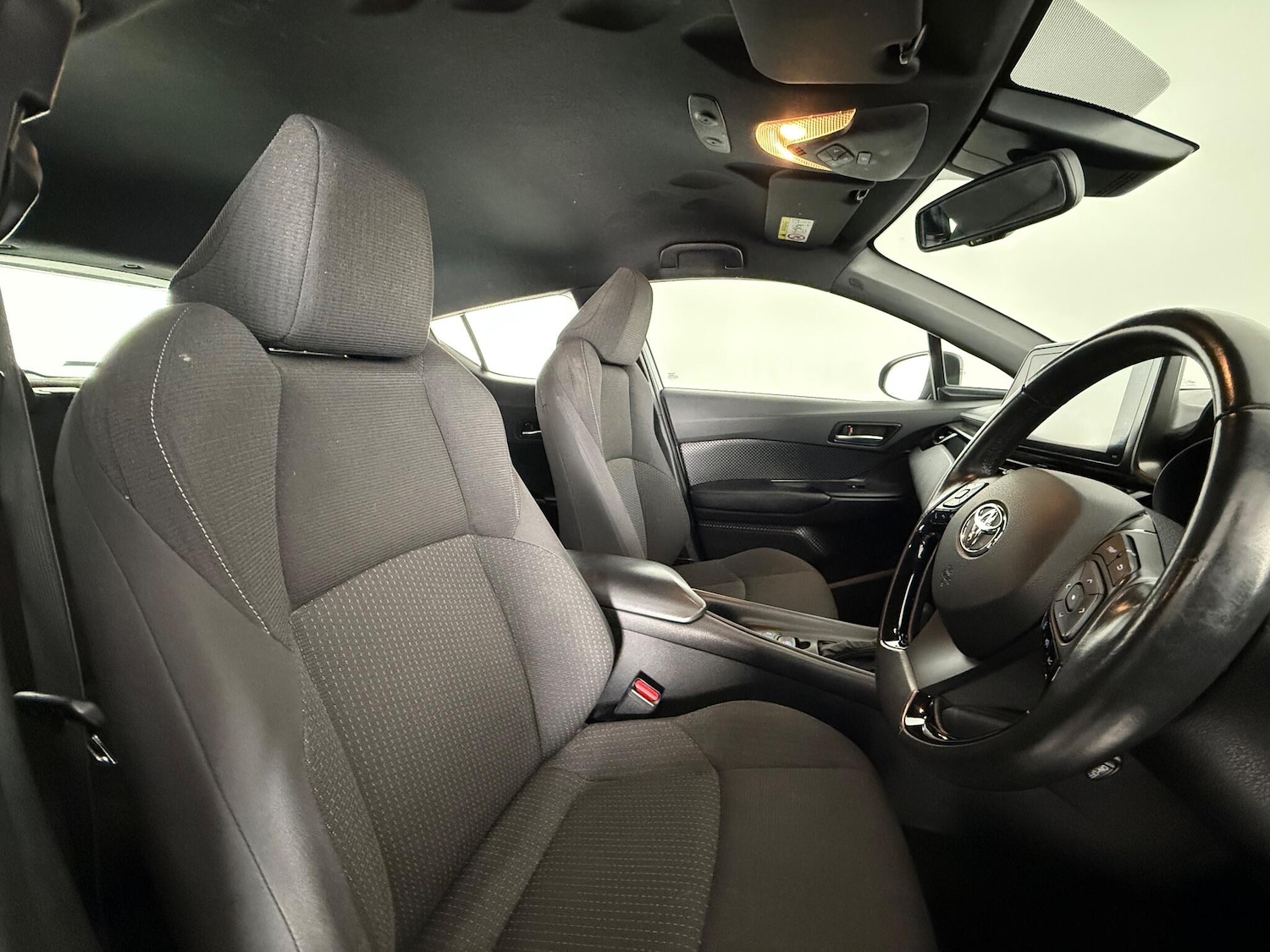 Used Toyota C-HR 2019 for sale - 77029225: Photo 14