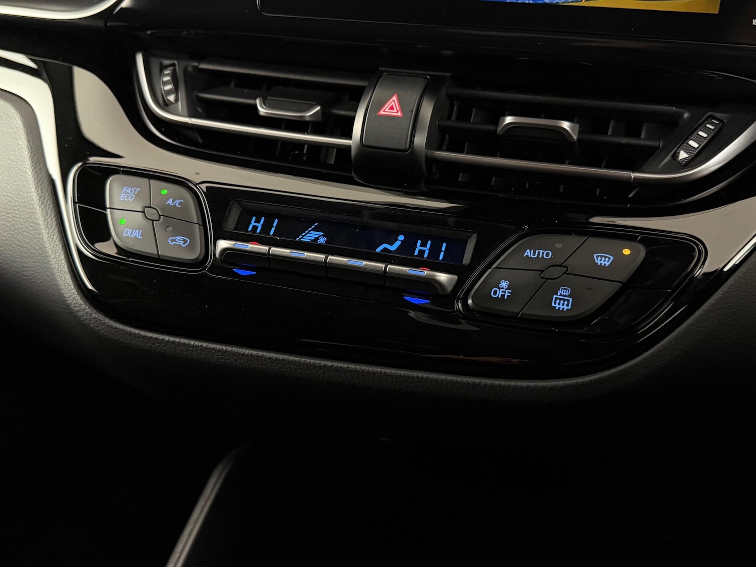 Used Toyota C-HR 2019 for sale - 77029225: Photo 29