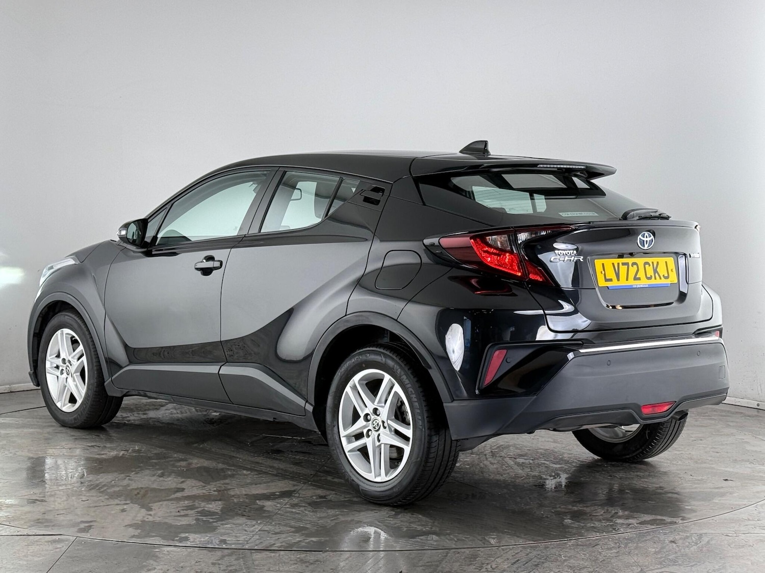 Used Toyota C-HR 2022 for sale - 77259617: Photo 3