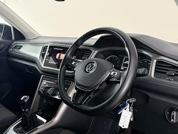 Used Volkswagen T-Roc 2020 for sale - 79602405: Photo