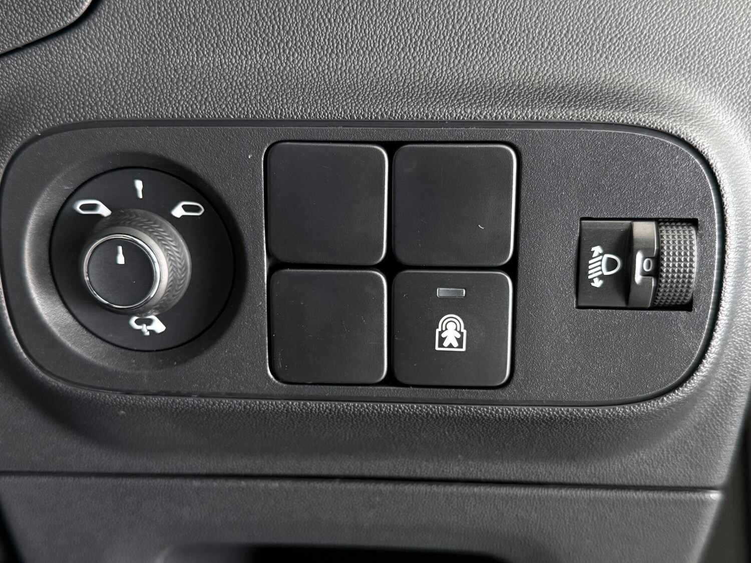 Used Citroen C3 2023 for sale - 76619885: Photo 22